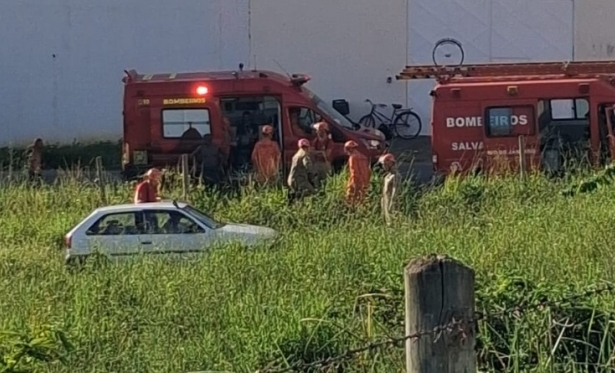 Motorista sofre convulsão e invade terreno em bairro de Itaperuna