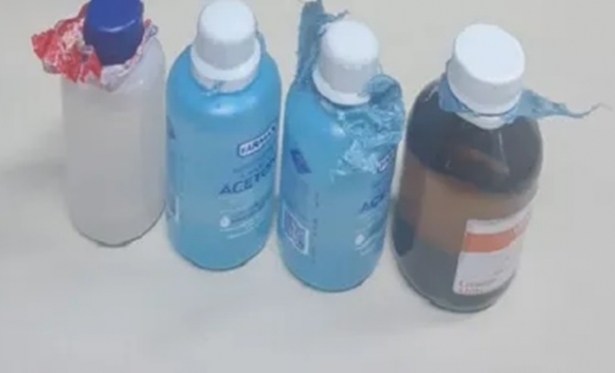 PM apreende frascos de cheirinho da lol que seriam vendidos durante festa em Itaperuna