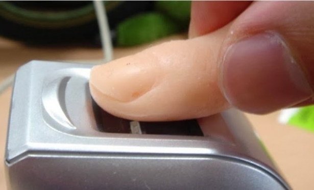 Corregedoria do Detran.RJ investiga uso de dedos de silicone para burlar sistema de biometria em autoescola de Varre-Sai