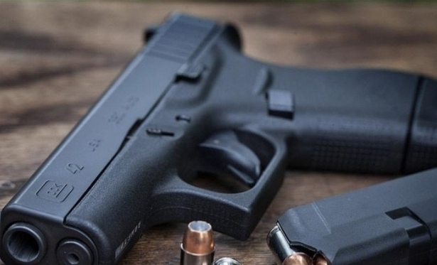 Proprietários de armas podem pagar imposto semelhante ao IPVA