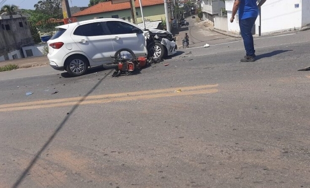Acidente de trnsito deixa motociclista ferido em Itaperuna