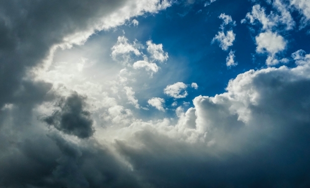 Previso do tempo para Itaperuna: Sol com muitas nuvens e pancadas de chuva