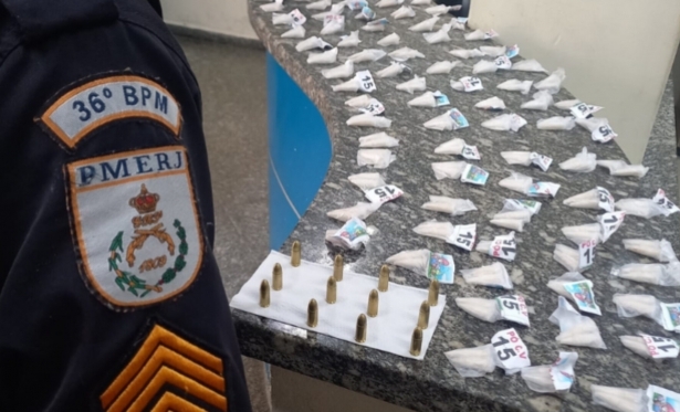 Esconderijo de drogas e munies  encontrado no bairro Gerador, em Santo Antnio de Pdua