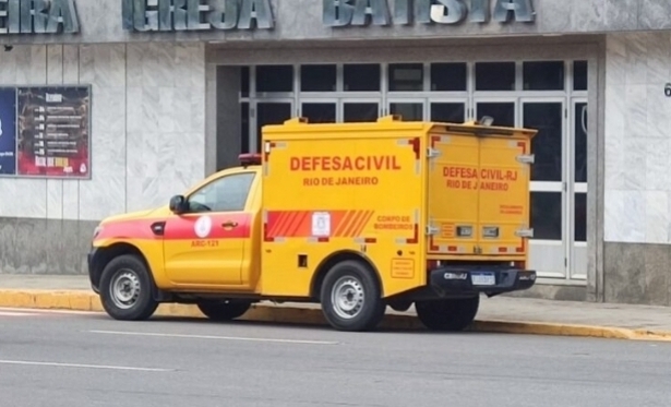 Mulher de 31 anos  assassinada a tiros na escadaria em Itaperuna