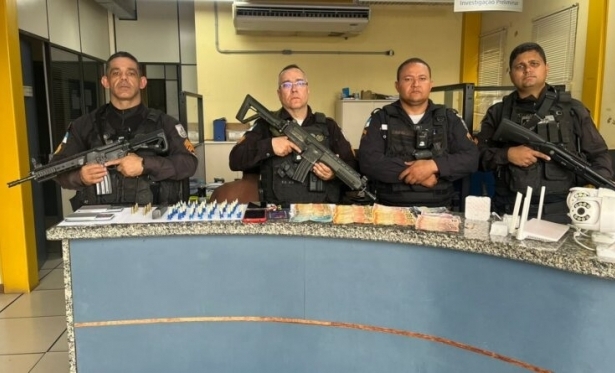 Trs pessoas so detidas por trfico de drogas e posse de arma em Cardoso Moreira