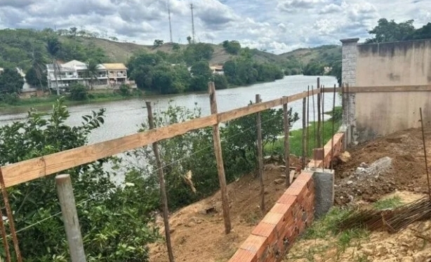 Construção em área de preservação permanente é flagrada em Cardoso Moreira