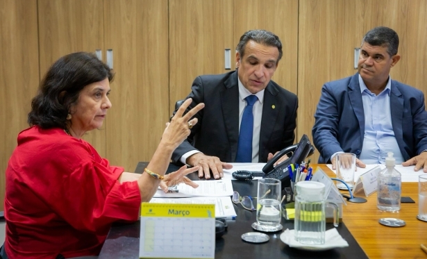 Prefeito Nel Medeiros busca investimentos para Itaperuna em reunião com a Ministra da Saúde