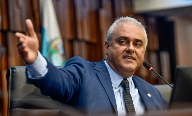 Jair Bittencourt propõe critérios mais justos na distribuição de recursos estaduais aos municípios