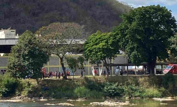 Corpo de adolescente que se afogou no Rio Pomba  encontrado em Pdua