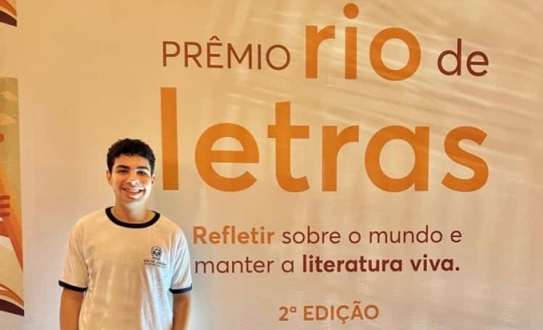 Estudante de Itaperuna conquista 2 lugar em prmio literrio estadual